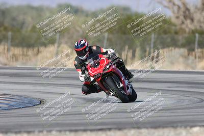 media/Dec-01-2025-Moto Forza (Mon) [[2daa91e15f]]/1-Advanced Group/Session 3 (Turn 3)/